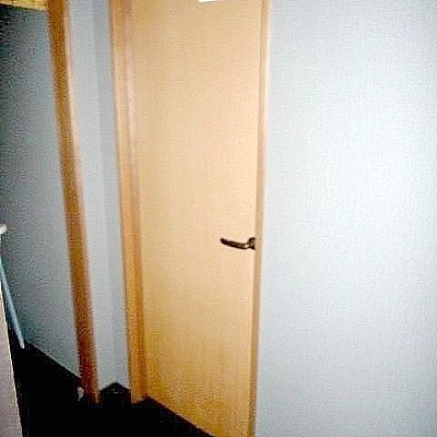 玄関入り右側・お手洗い