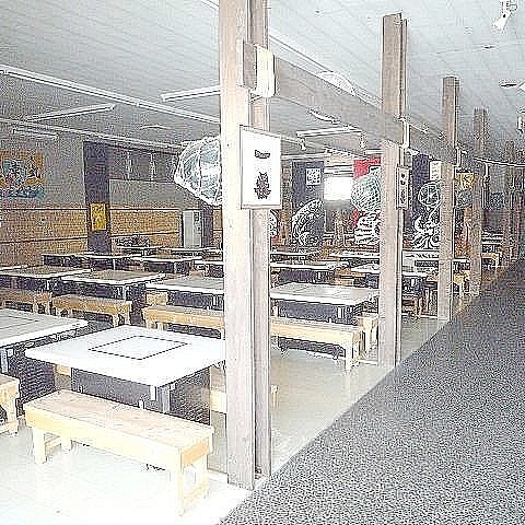 玄関入り左側座席