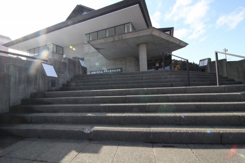横綱千代の山・千代の富士記念館