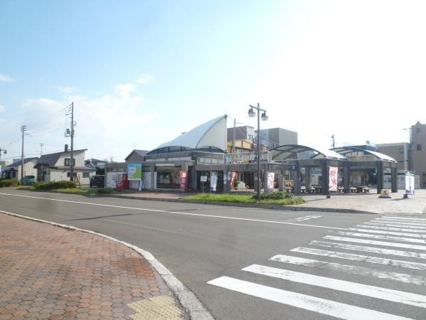 スーパーまで800m、岩内道の駅