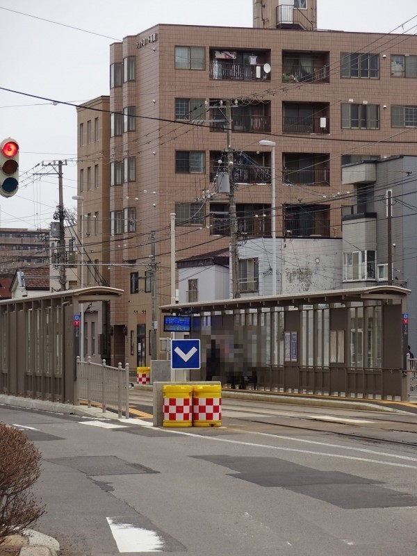 市電「十字街」駅