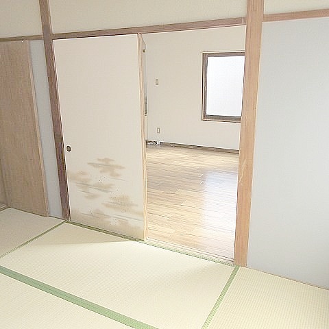 6帖和室からLDKへの動線