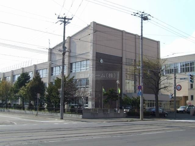 中学校：札幌市立中島中学校：1552m