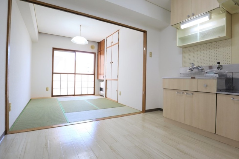 ※旧賃借人が入居前の写真です。２０２１年６月内装リフォーム済み。   