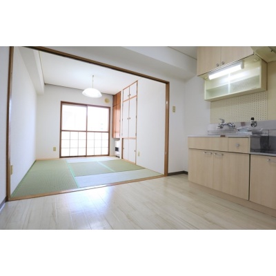 ※旧賃借人が入居前の写真です。２０２１年６月内装リフォーム済み。   