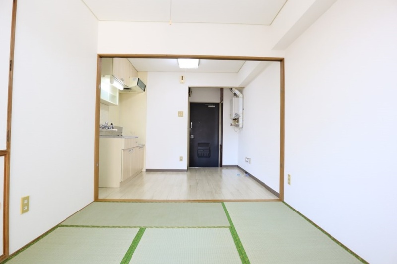 ※旧賃借人が入居前の写真です。２０２１年６月内装リフォーム済み。   