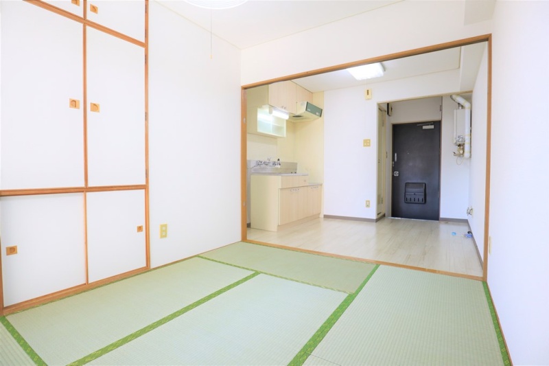 ※旧賃借人が入居前の写真です。２０２１年６月内装リフォーム済み。   