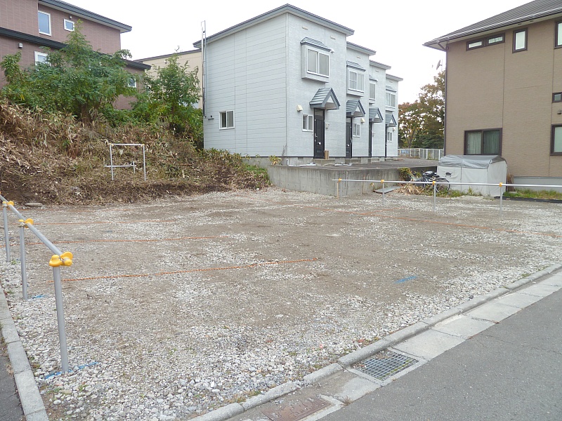 深堀町・JRA近く駐車場