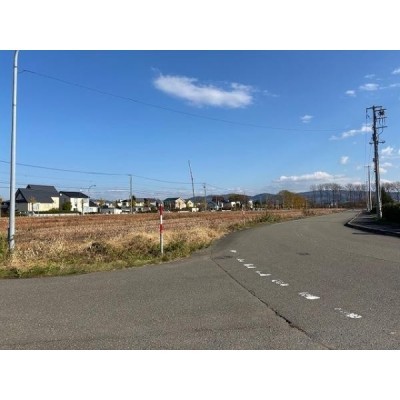 ■ 南・西・北の三方公道に接道しており、陽当り・通風良好