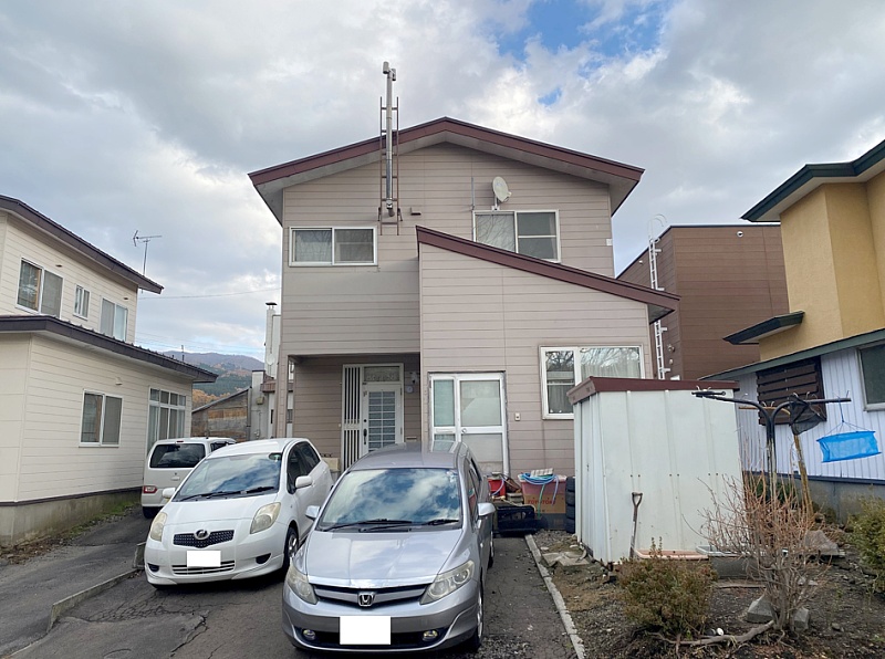七飯町桜町1丁目収益物件