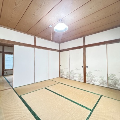 押入収納付き