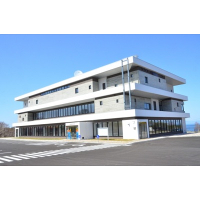 鹿部町役場まで車で約7分の場所にあり、移住後の各種手続きや書類の発行などもスムーズに済ませられる立地です。