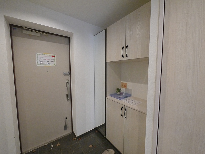 1階玄関廻り