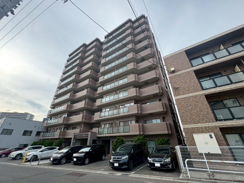 シャトーム本町803号
