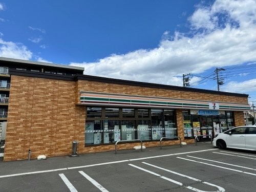 セブンイレブン 千歳大和店まで1311m