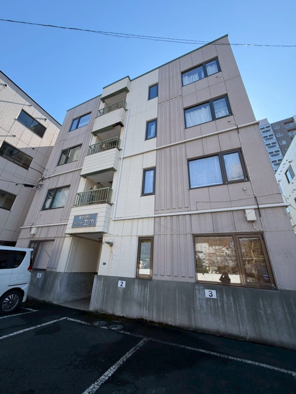 メゾンド・エリカ　7600万円 　11.11% 一棟マンション