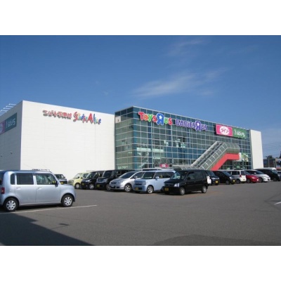 トイザらス・ベビーザらス石川店　1.2㎞　徒歩15分