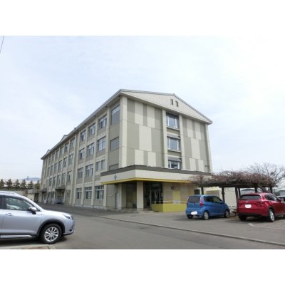 函館市立桔梗中学校　1.4㎞　徒歩20分