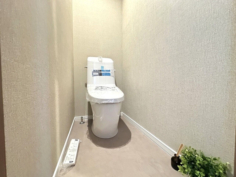 ☆温水洗浄便座付きのトイレ♪