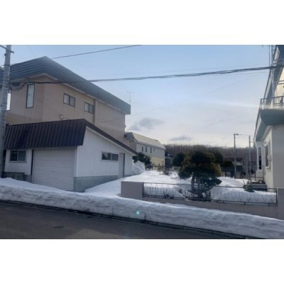 間口ひろびろ、大型車も駐車できます。