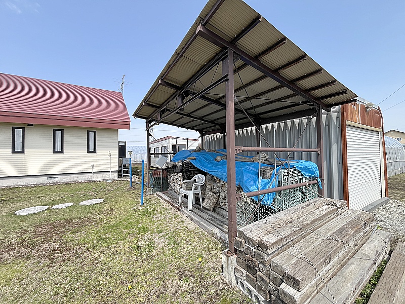 薪置き場♪薪もお付けします♪