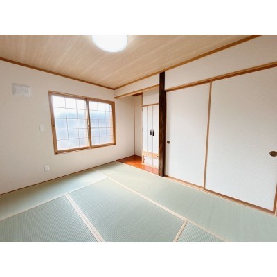 【リフォーム済＆即入居可】広さ6帖になります。畳は表替えし…