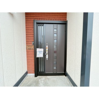 【リフォーム済＆即入居可】玄関ドアも新品に交換しました。玄…