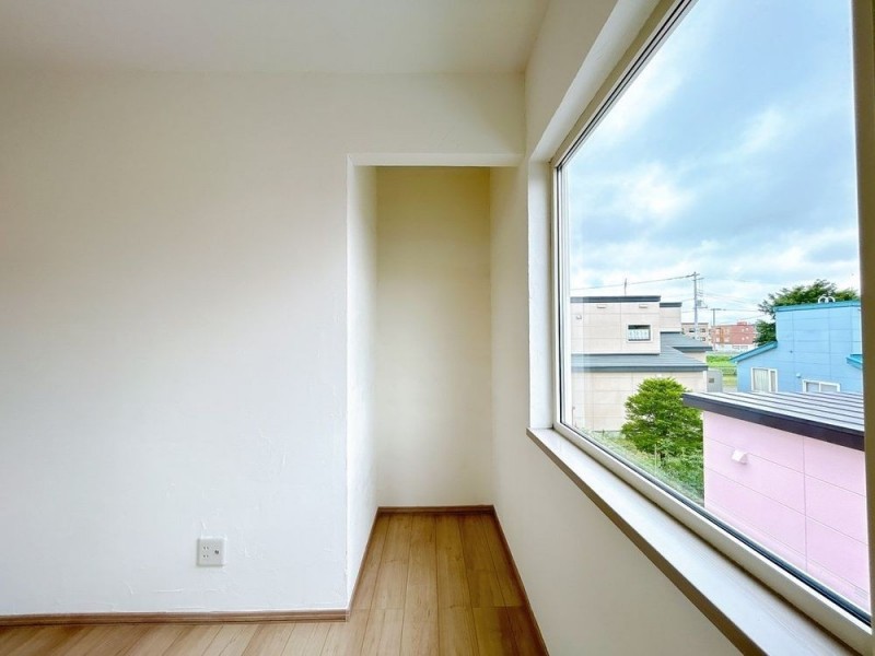 【リフォーム済＆即入居可】収納内部もクロスを貼替えました。…