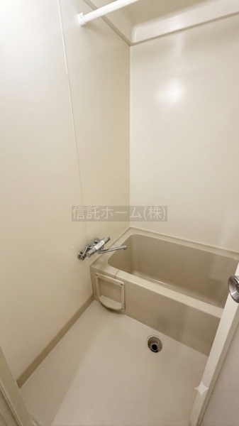 浴室：ＣＧ合成によるイメージ画像です（売主様の調度品などを消しています）