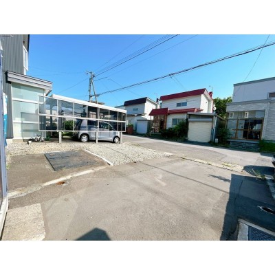 【リフォーム後】駐車場です。庭を解体して現状2台、駐車可能…