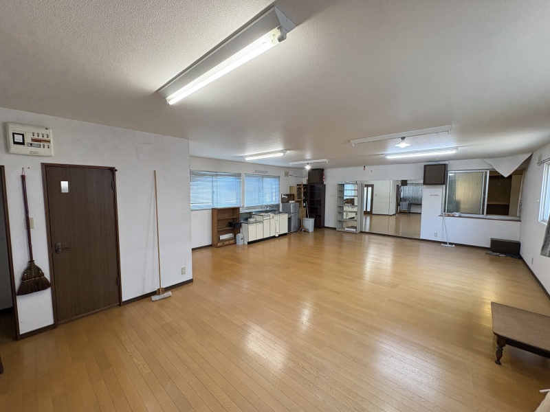 ダンスホール