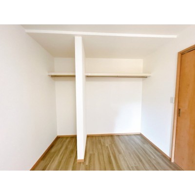 【リフォーム済＆即入居可】リフォーム後の東側洋室の収納の写…
