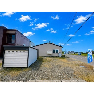 【リフォーム済＆即入居可】駐車場の写真になります。角地なの…