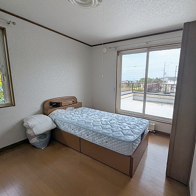 洋室(2F)