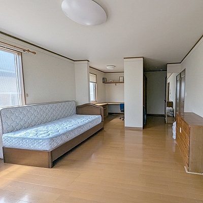 洋室(2F)