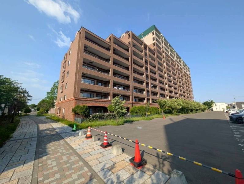 平岡フォレストタウンファミールハイツ2番館
