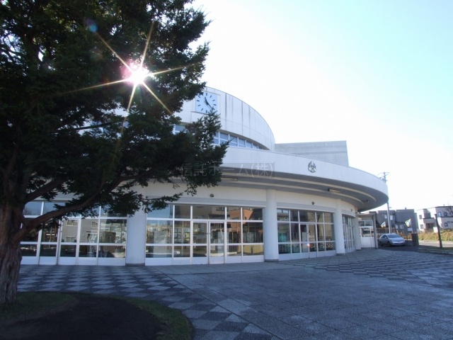 小学校：札幌市立平岡中央小学校：957m