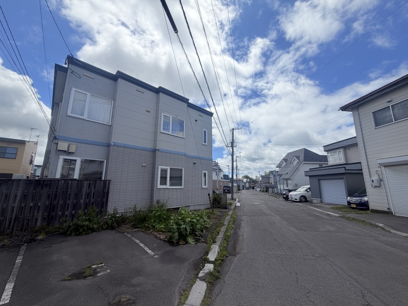 南西側前面道路、南東向きの視点です！