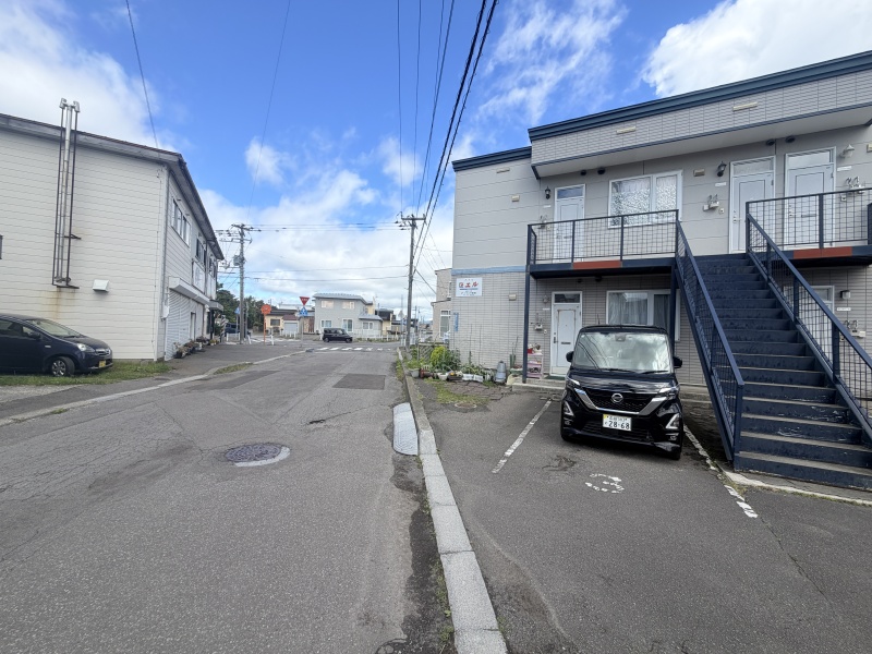 南西側前面道路、北西向きの視点です！
