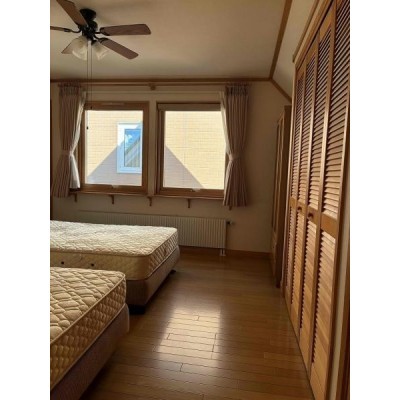 2F洋室（7.7帖）