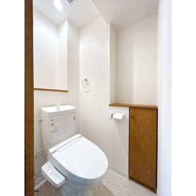 【リフォーム後＿トイレ】トイレの写真です。トイレ交換、クロ…