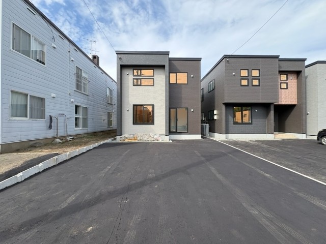 ブルーミングガーデン 札幌市東区伏古7条4丁目3棟 1号棟