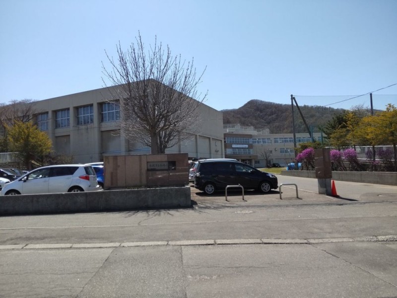 【周辺環境】稲穂小学校まで約750m、徒歩約10分です。