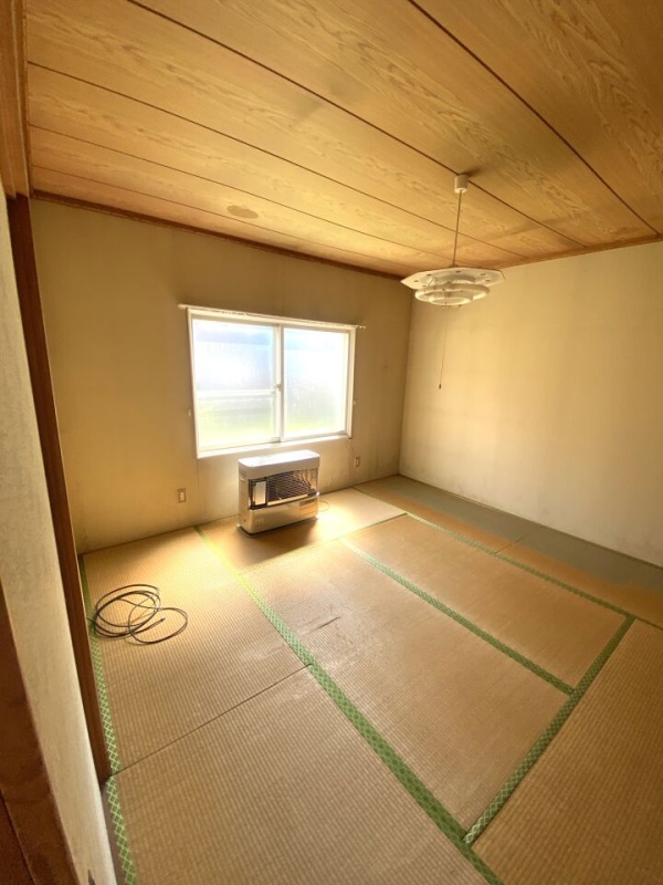 1F 和室