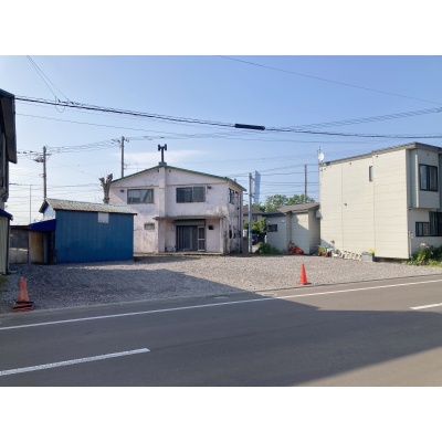 建物裏側の駐車スペース③！車種にもよりますが8台から10台ほど駐車可能です！