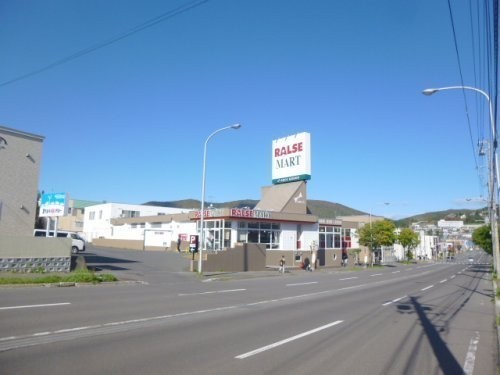 ラルズマート 手宮店まで682m