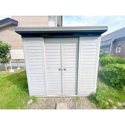 【リフォーム済＆即入居可】物置の写真になります。駐車スペー…