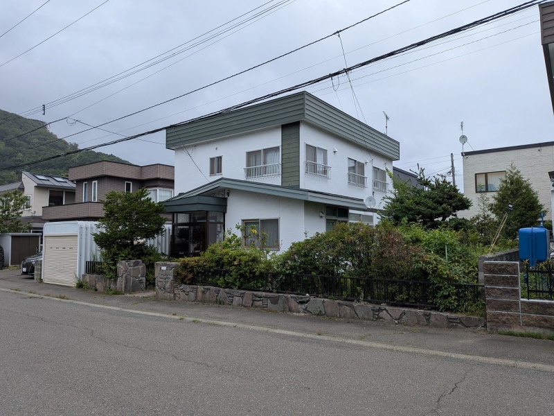 南区石山1-7 中古戸建(土地約90坪、5LDKの大型住宅)