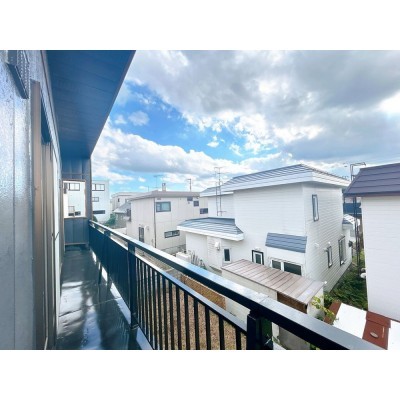 【リフォーム後＿バルコニー】バルコニーの写真です。アンテナ…