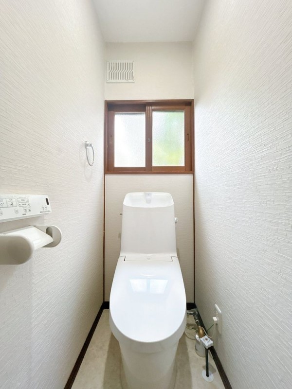 【リフォーム後＿1階トイレ】1階トイレの写真です。トイレ交換…